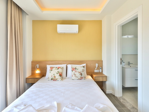  gece  -  Kasım
  | Kaş Çukurbağ'da Modern ve Korunaklı Villa Kiralama